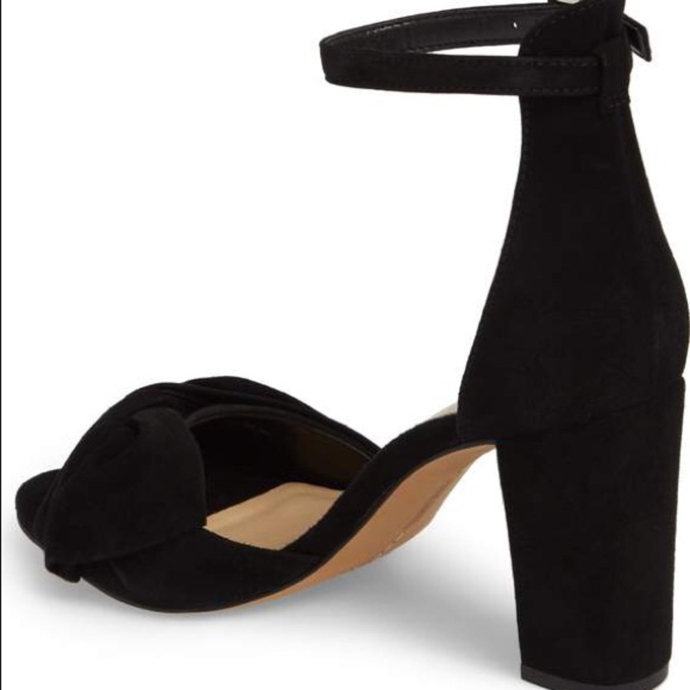 Vince Camuto Sandals - Picture 3 of 7